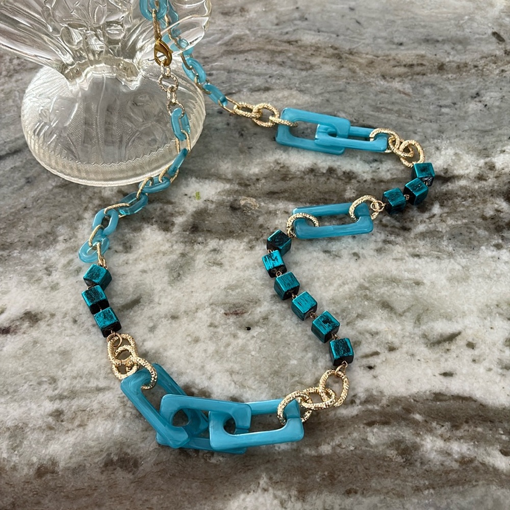 Beautiful Lucite Blue and Gold Chain Necklace
